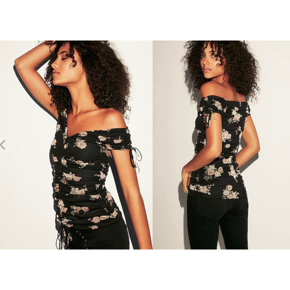 EXPRESS Off The Shoulder Top Black Floral Blouse - Picture 2 of 4
